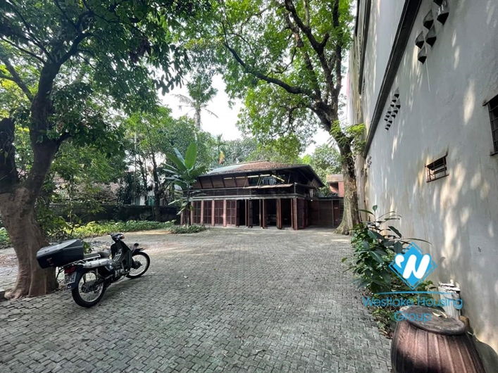 House for rent with Vietnamese ethnic architecture near French school...